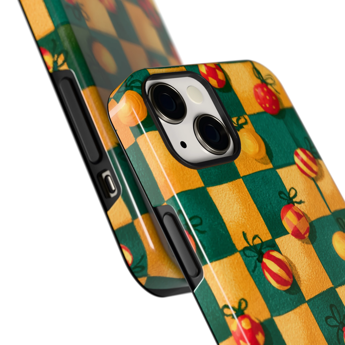 Geblokte Kerstballen hoesje voor iPhone 13, close-up