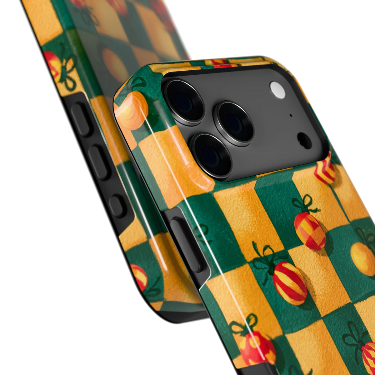 Geblokte Kerstballen hoesje voor iPhone 17 Pro Max, close-up