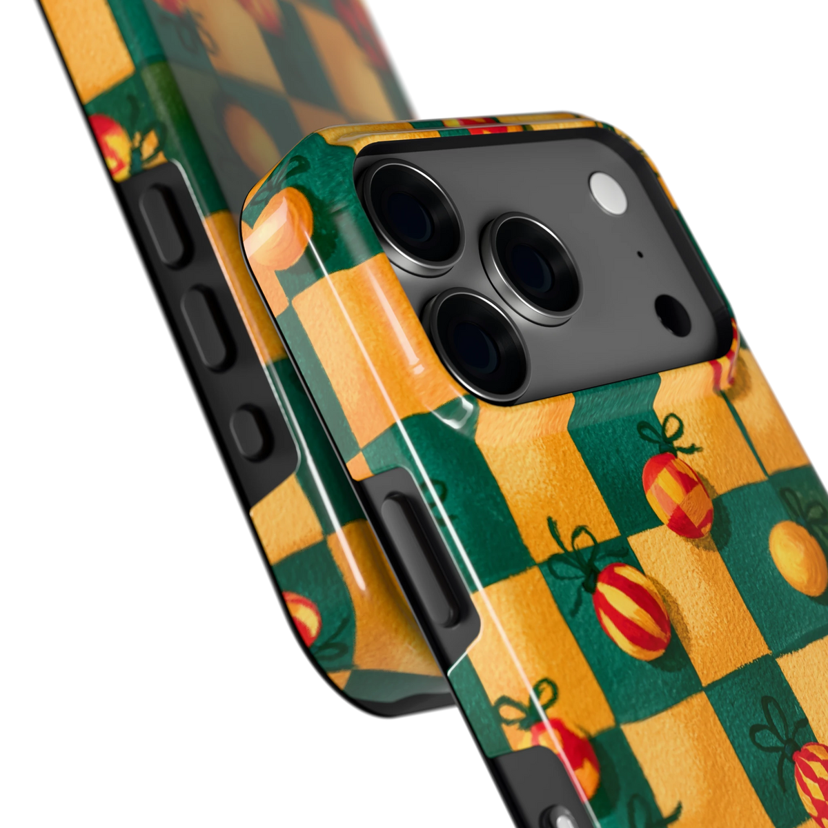 Geblokte Kerstballen hoesje voor iPhone 18 Pro, close-up