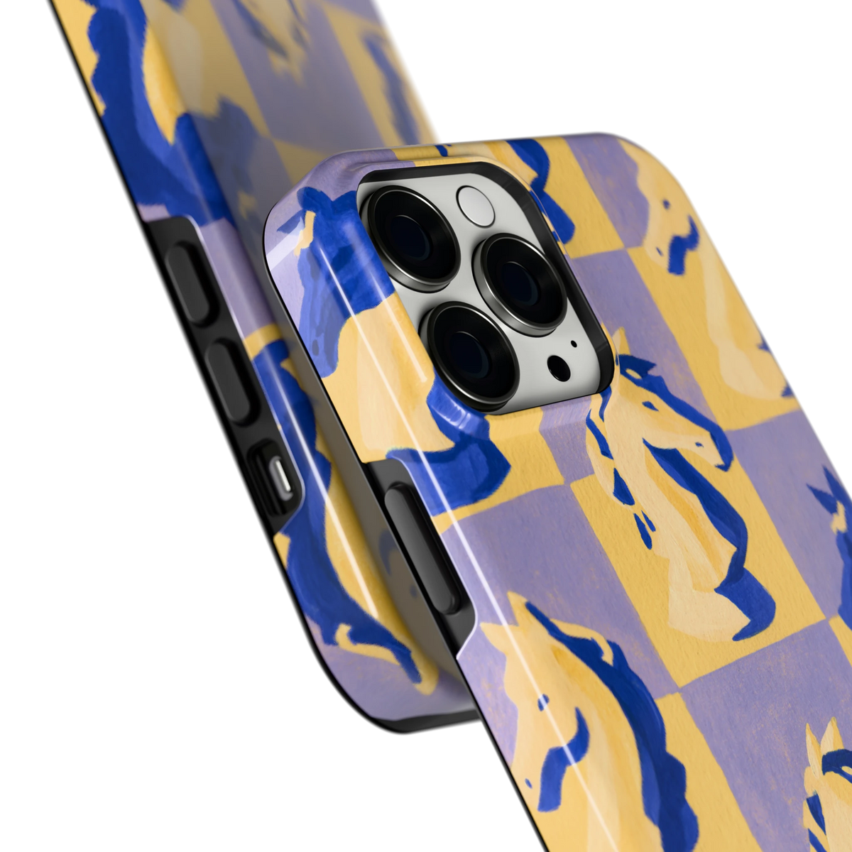 Schaakpaarden Dambord hoesje voor iPhone 13 Pro Max, close-up