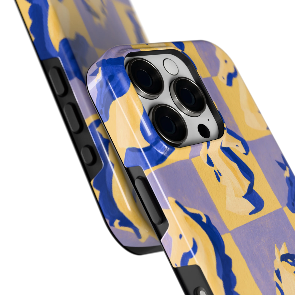 Schaakpaarden Dambord hoesje voor iPhone 16 Pro, close-up