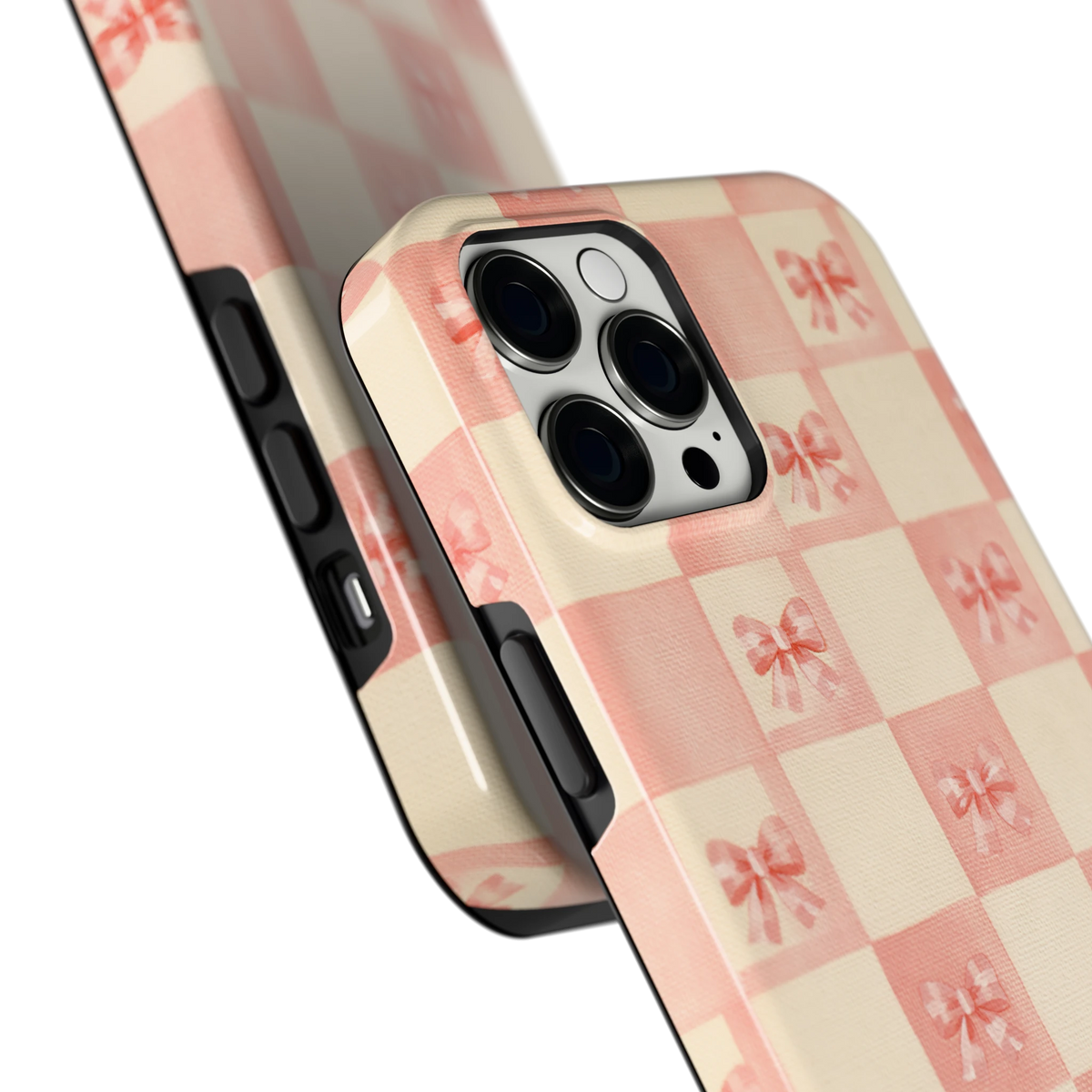 Roze strikjesgeruit hoesje voor iPhone 12 Pro Max, close-up
