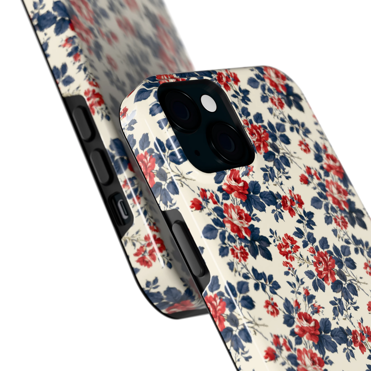 Rode rozen en marineblauw hoesje voor iPhone 15 Plus, close-up