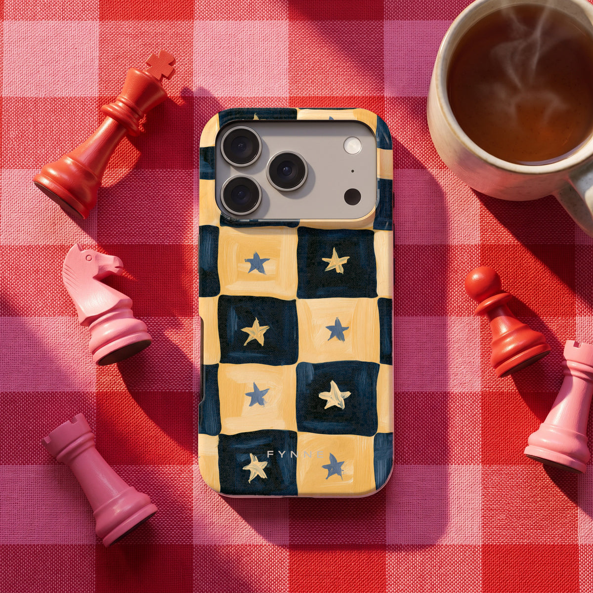 Sterrendambord hoesje op een iPhone 17 Pro, uit The Chess Collection