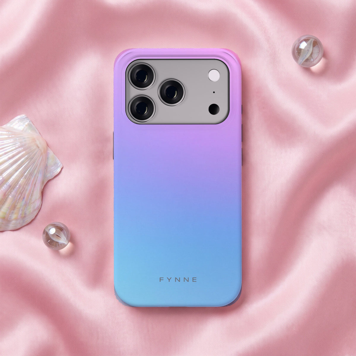 Pastel Kleurverloop hoesje op een iPhone 17 Pro, uit de collectie The Dream Collection