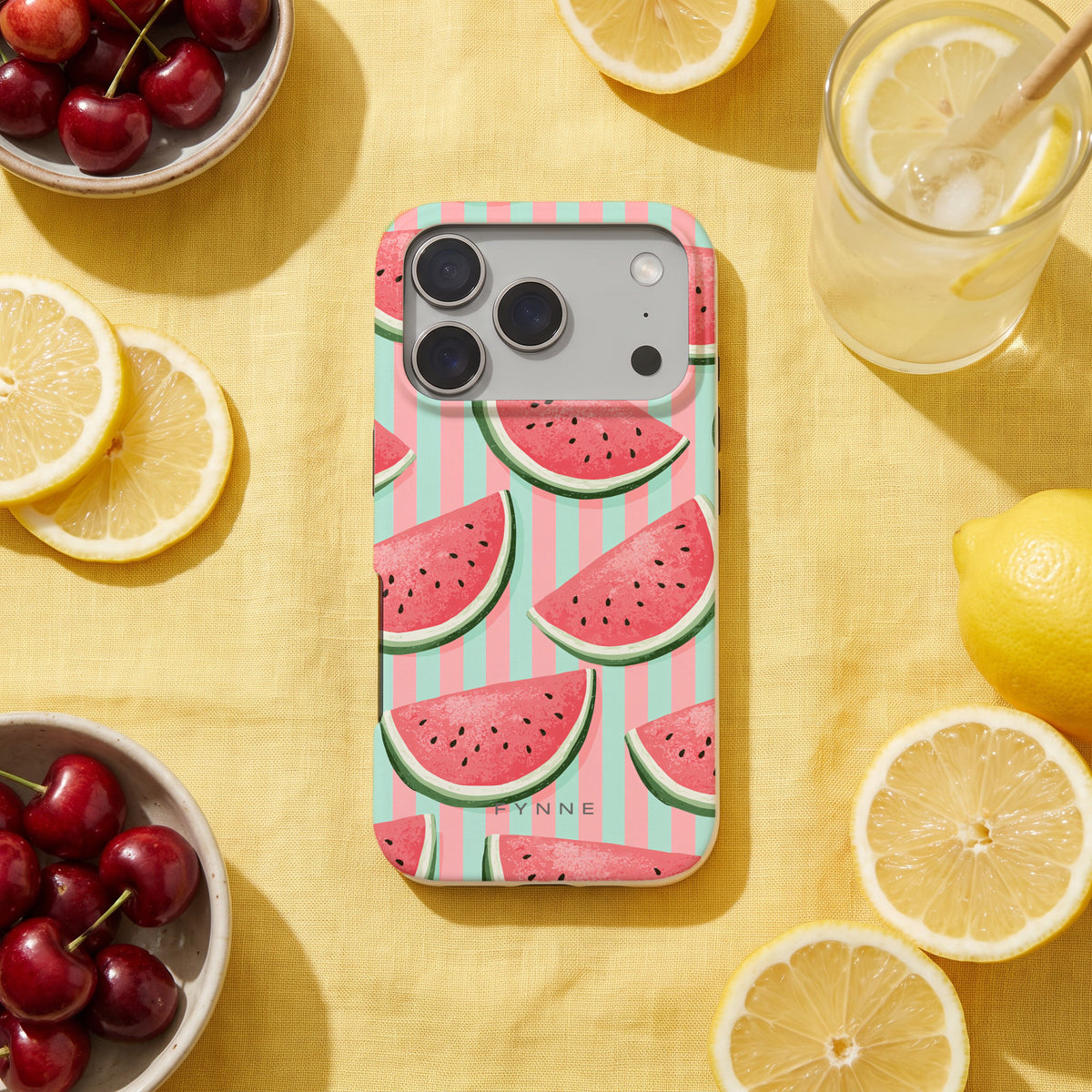Watermeloenstrepen hoesje op een iPhone 17 Pro, uit The Fruit Collection