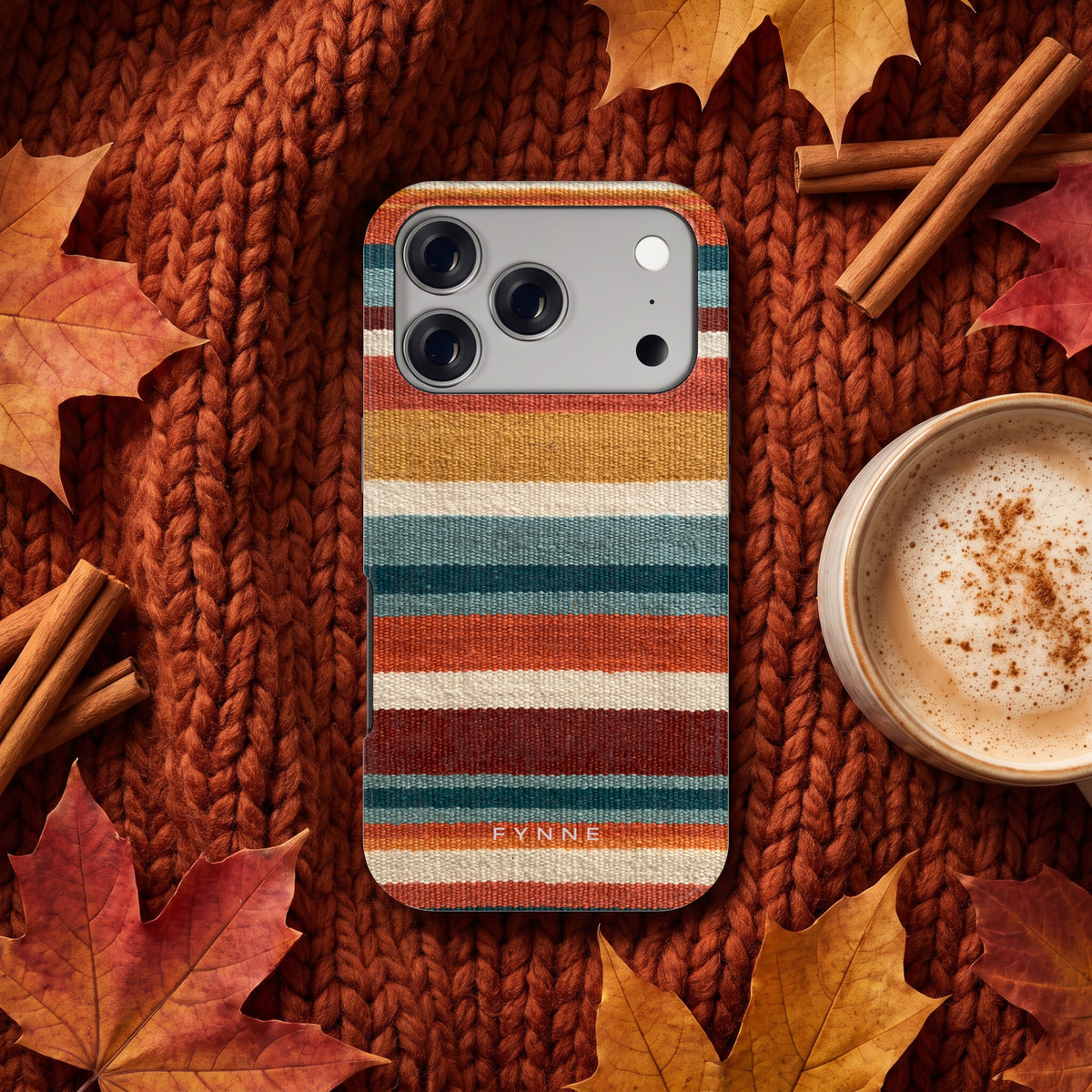 Strepen met weeflook hoesje op een iPhone 17 Pro, uit The Fall Collection
